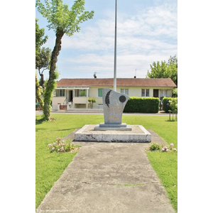 le monument aux morts