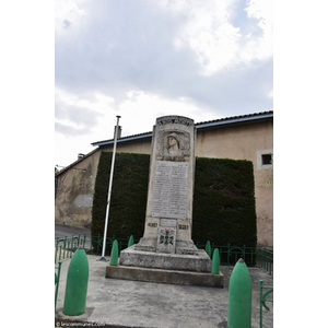 le monument aux morts