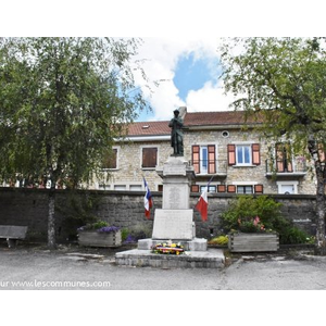 le Monument Aux Morts 