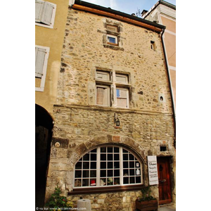 La Commune ( Maison du 16 Em Siecle )