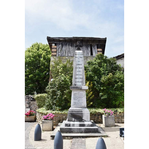 le monument aux morts