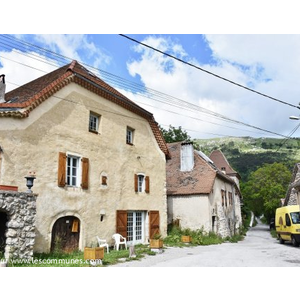 grimone (26410) le Village 