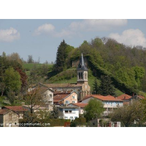 Village d Hauterives prise à l occasion de la marche du 23 04 2006.