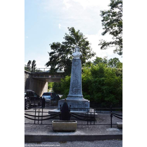 le Monument Aux Morts 