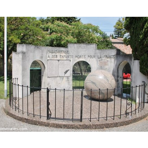 le monument aux morts