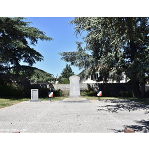 le monument aux morts