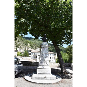 le Monument Aux Morts 
