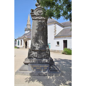 le monument aux morts