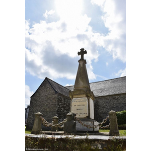 le monument aux morts