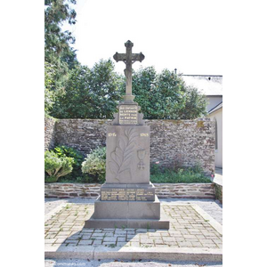 le monument aux morts