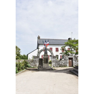 le monument aux morts