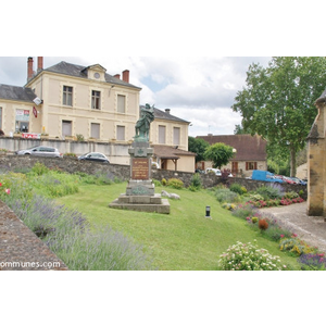 le monument aux morts
