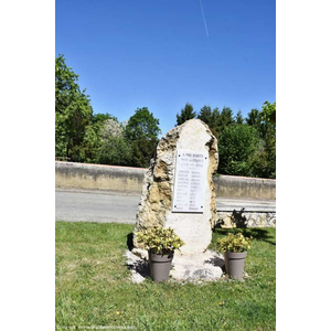le Monument Aux Morts 
