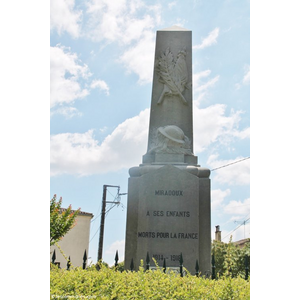 le monument aux morts