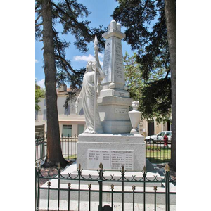 le monument aux morts