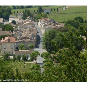 le bourg de Fronsac vu depuis le château de Fronsac