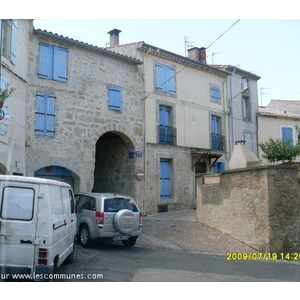 dans la rue Lavisse au loin, le Portalet