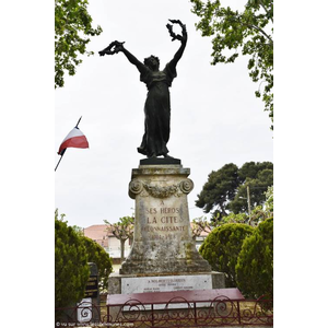 le Monument Aux Morts 