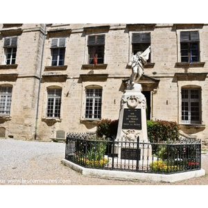 le Monument Aux Morts 