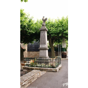 Le Village ( Monument aux Morts )