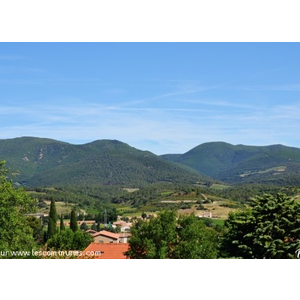 Le Village ( les alentours )