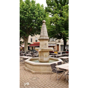 Le Village ( Fontaine )