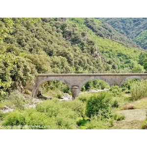 Castanay le Bas pont sur Le Janenq