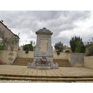 le Monument Aux Morts 