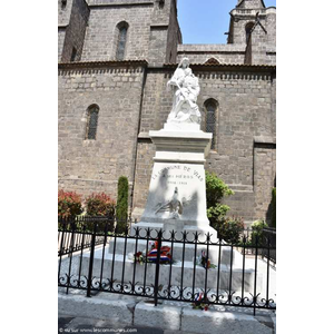 le Monument Aux Morts 