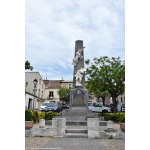 le Monument Aux Morts 