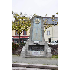 le monument aux morts 