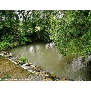 Commune de NEUILLE LE LIERRE
