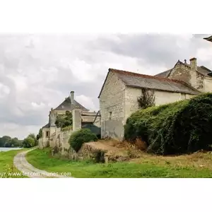 Le village - RIVIERE