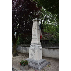 le Monument Aux Morts 