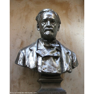 Dole.Jura.Statue Louis Pasteur.(Né à Dole).