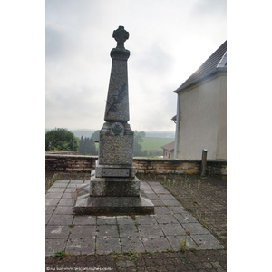 le monument aux morts 