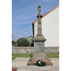 le monument aux morts 