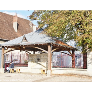 Le lavoir - MOUCHARD