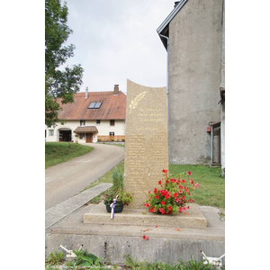 le monument aux morts 