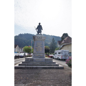 le monument aux morts