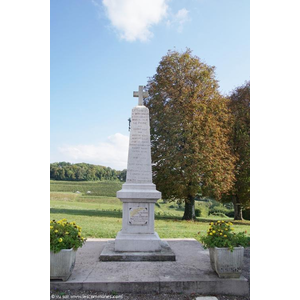 le monument aux morts 