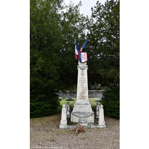 le Monument Aux Morts