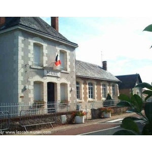 La mairie et l école