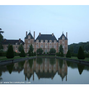 chateau et plan d eau du plessis saint amand