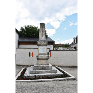 le Monument Aux Morts 