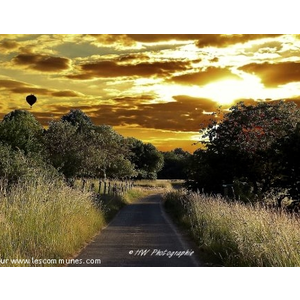 Couché de Soleil dans le Val de Montlivault .