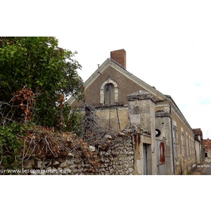 Vielle bâtisse rue de Chambord à Montlivault.