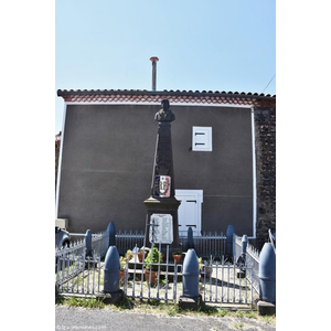 le monument aux morts