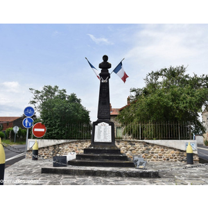 le monument aux morts