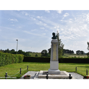 le monument aux morts